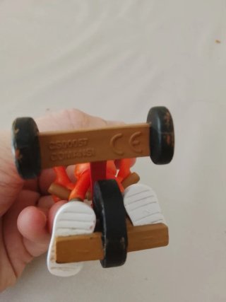 Figura Mic Comansi