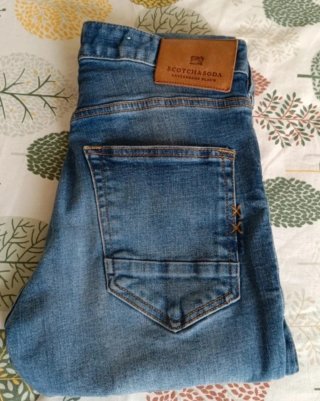 Pantalón Vaquero Scotch & Soda. (Talla S)