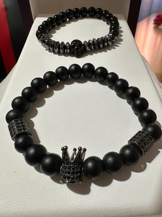 Pulseras Negras con Calavera y Corona