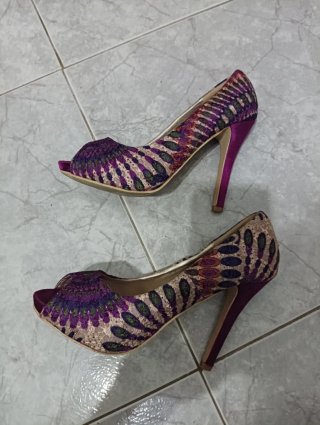 Zapatos de tacón peep toe multicolor