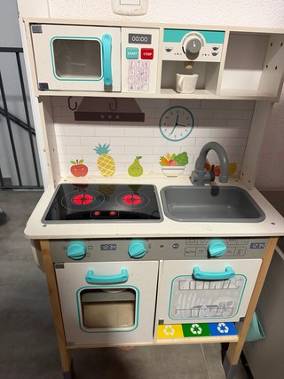 Cocina de juguete de madera