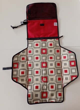 Cambiador Portátil Pañales Skip Hop Rojo