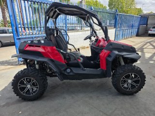 Buggie CF MOTO ZFORCE 550CC Negro/Rojo