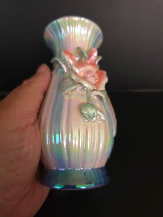 Jarrón de porcelana multicolor con flor