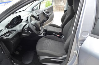 Peugeot 208 Premium Pack+Navegacion+Camara+100cv