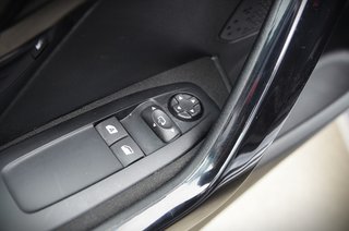 Peugeot 208 Premium Pack+Navegacion+Camara+100cv