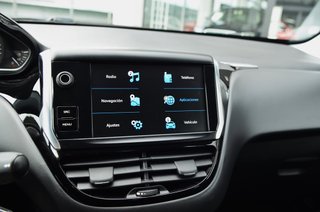 Peugeot 208 Premium Pack+Navegacion+Camara+100cv