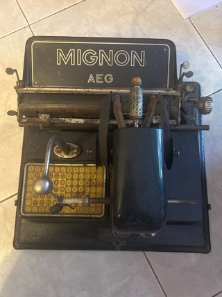 Máquina de escribir Mignon AEG