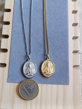 Collares con Sagrado Corazón de jesús