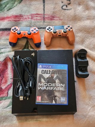 PS4 (PlayStation 4) + Call of Duty: Modern Warfare