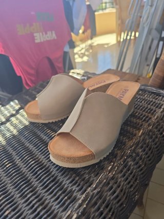 Zuecos/Sandalias PAYMA Talla 40 (calzan 39)