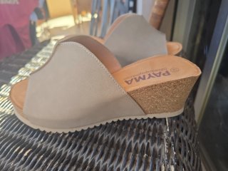 Zuecos/Sandalias PAYMA Talla 40 (calzan 39)