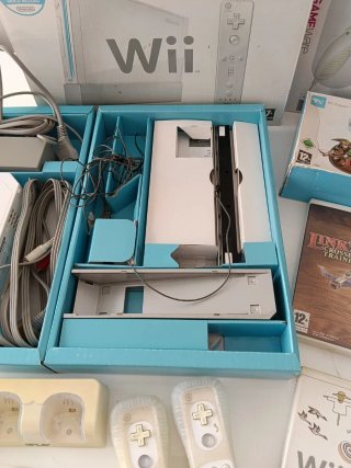 Lote Nintendo Wii con juegos y accesorios