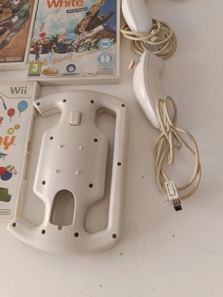 Lote Nintendo Wii con juegos y accesorios