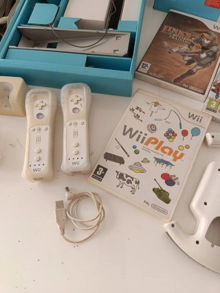 Lote Nintendo Wii con juegos y accesorios