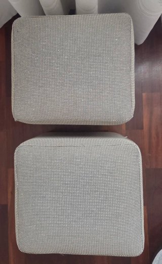 Set di 4 pouf/poggiapiedi in tessuto