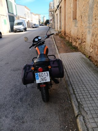 Moto Scrambler 400 Negra