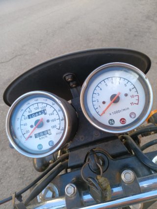 Moto Scrambler 400 Negra