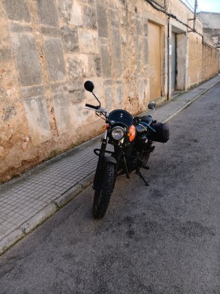 Moto Scrambler 400 Negra