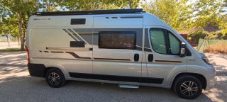 Se vende furgoneta camper del 2019 con 46000km