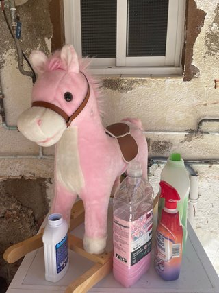 Un caballo de bebe