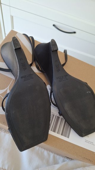Sandalias ZARA Negras
