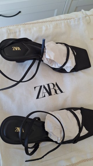 Sandalias ZARA Negras