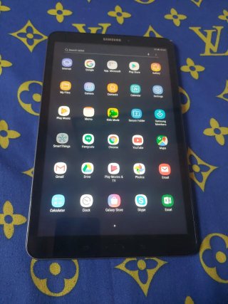 Samsung SM-T580 Tablet Grigia