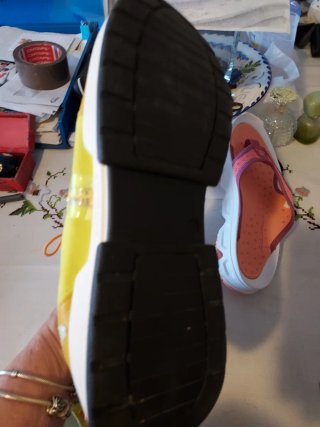 Zapatillas Carolina Herrera amarillas