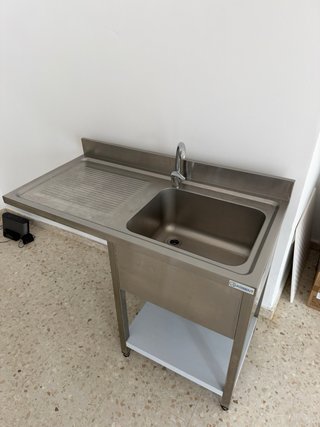 Fregadero INOX con hueco para LAVAVAJILLAS