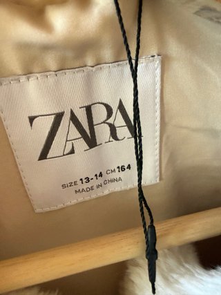 Chaleco pelo beige Zara para niñas 13-14 años