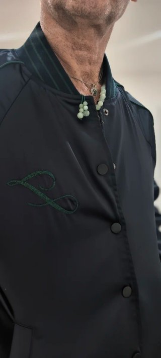 Chaqueta Azul con detalles verdes Size S ( fit xs)