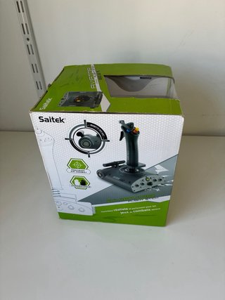Mando Saitek AV8R-02 para Aviones
