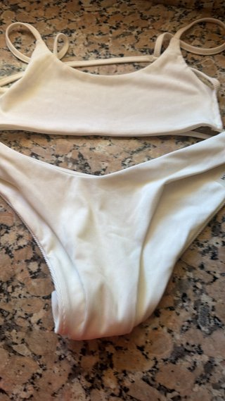 Bikini Neón y Blanco