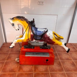 Caballo balancín RGM original