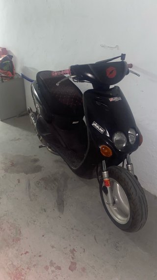 Yamaha Neos Negra
