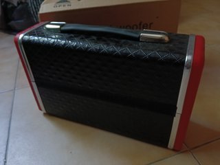 Cassa Bluetooth USB CAR Mp3 PLAYER Rossa nuova