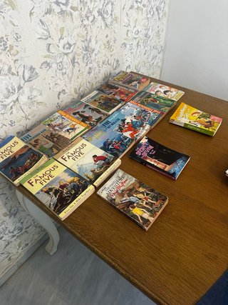 Lote de 17 libros ingleses de Enid Blyton.