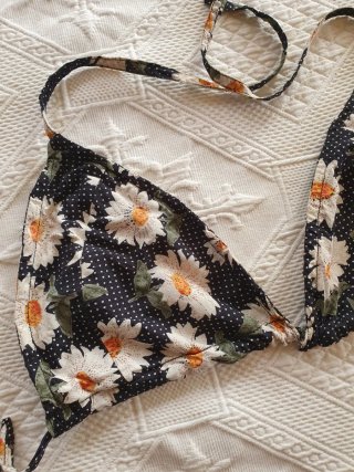 Bikini estampado flores y lunares