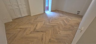 Instalación y Montaje de Puertas y Tarima