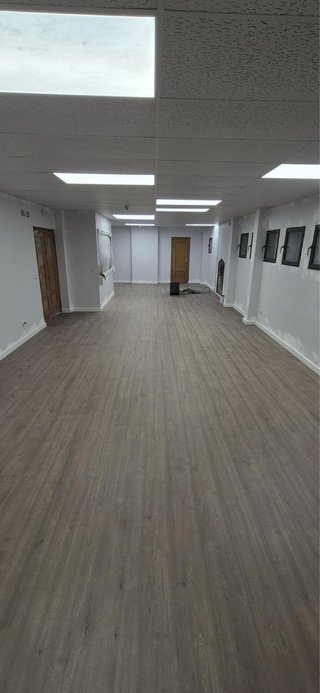 Instalación y Montaje de Puertas y Tarima