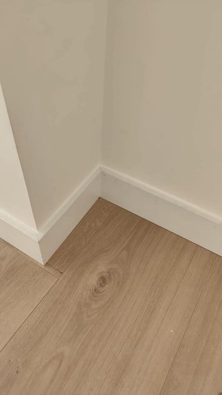 Instalación y Montaje de Puertas y Tarima