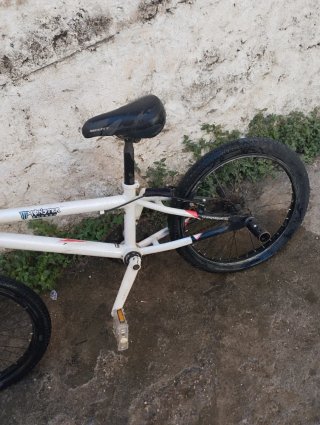 Bicicleta BMX Monster Energy Blanca