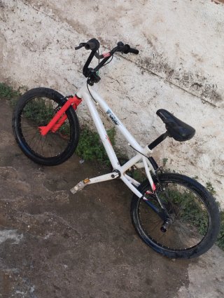 Bicicleta BMX Monster Energy Blanca
