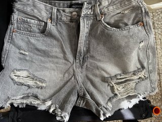 Shorts Vaqueros Desgastados