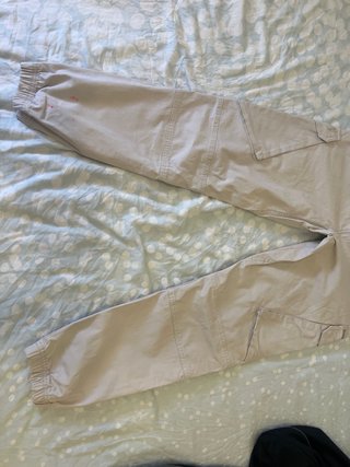 Pantalones cargo beige Pull&Bear