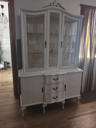 Vitrina Isabelina Blanca y Madera