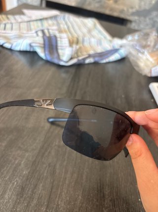 Gafas de sol negras