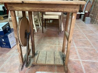Rueca antigua de madera