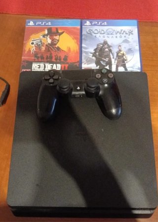 PS4 (PlayStation 4) con 2 juegos y mando
